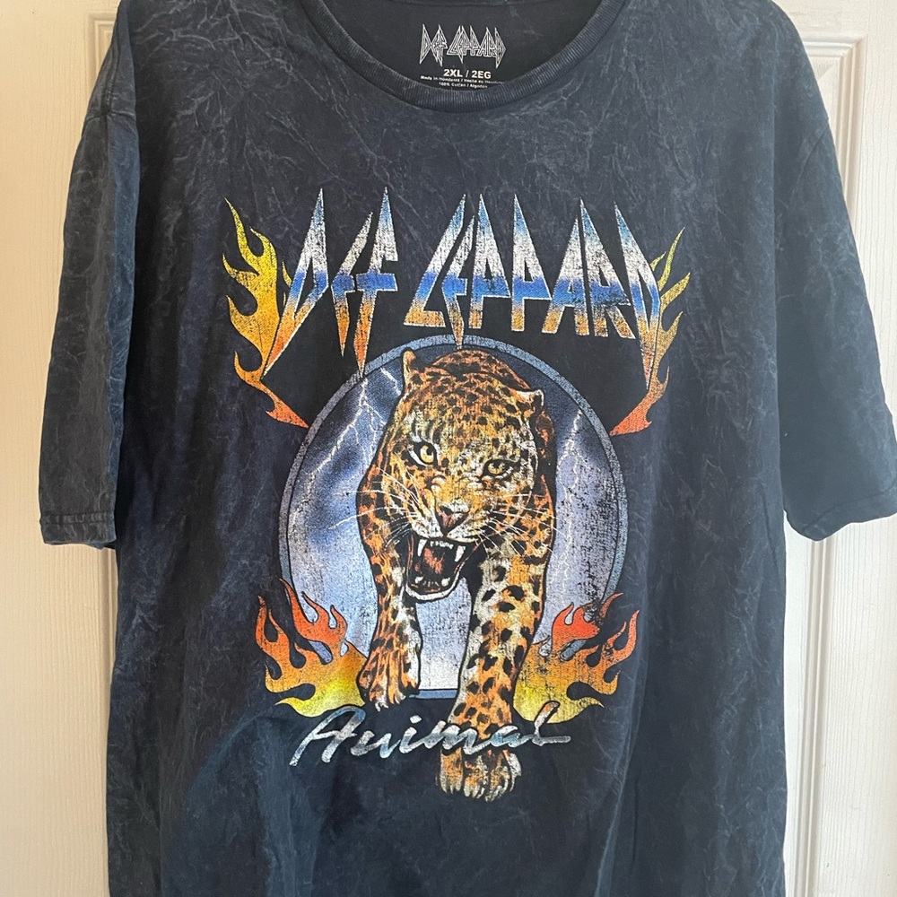 Def Leppard Black Graphic Tee